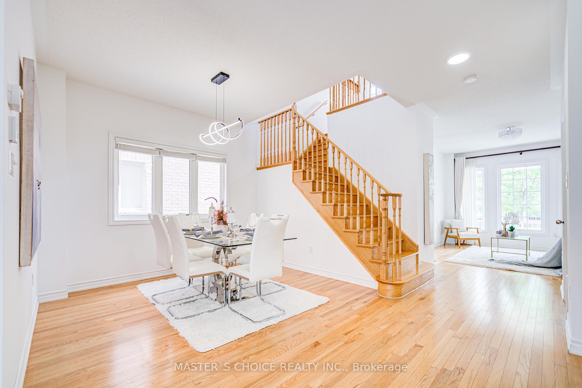 Photo 11 of 729 Hammersly Boulevard, Markham, Wismer — HOMEH