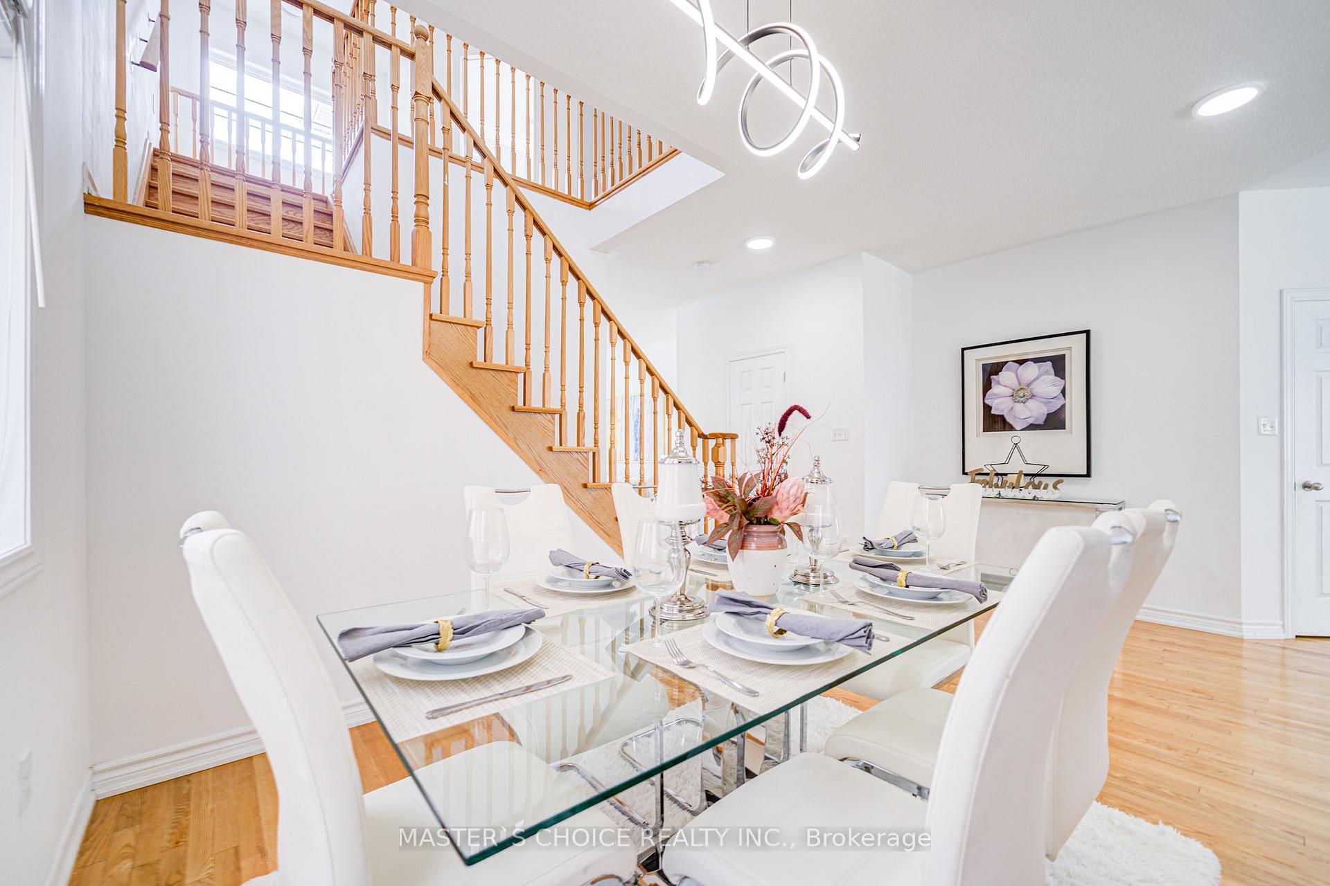 Photo 12 of 729 Hammersly Boulevard, Markham, Wismer — HOMEH