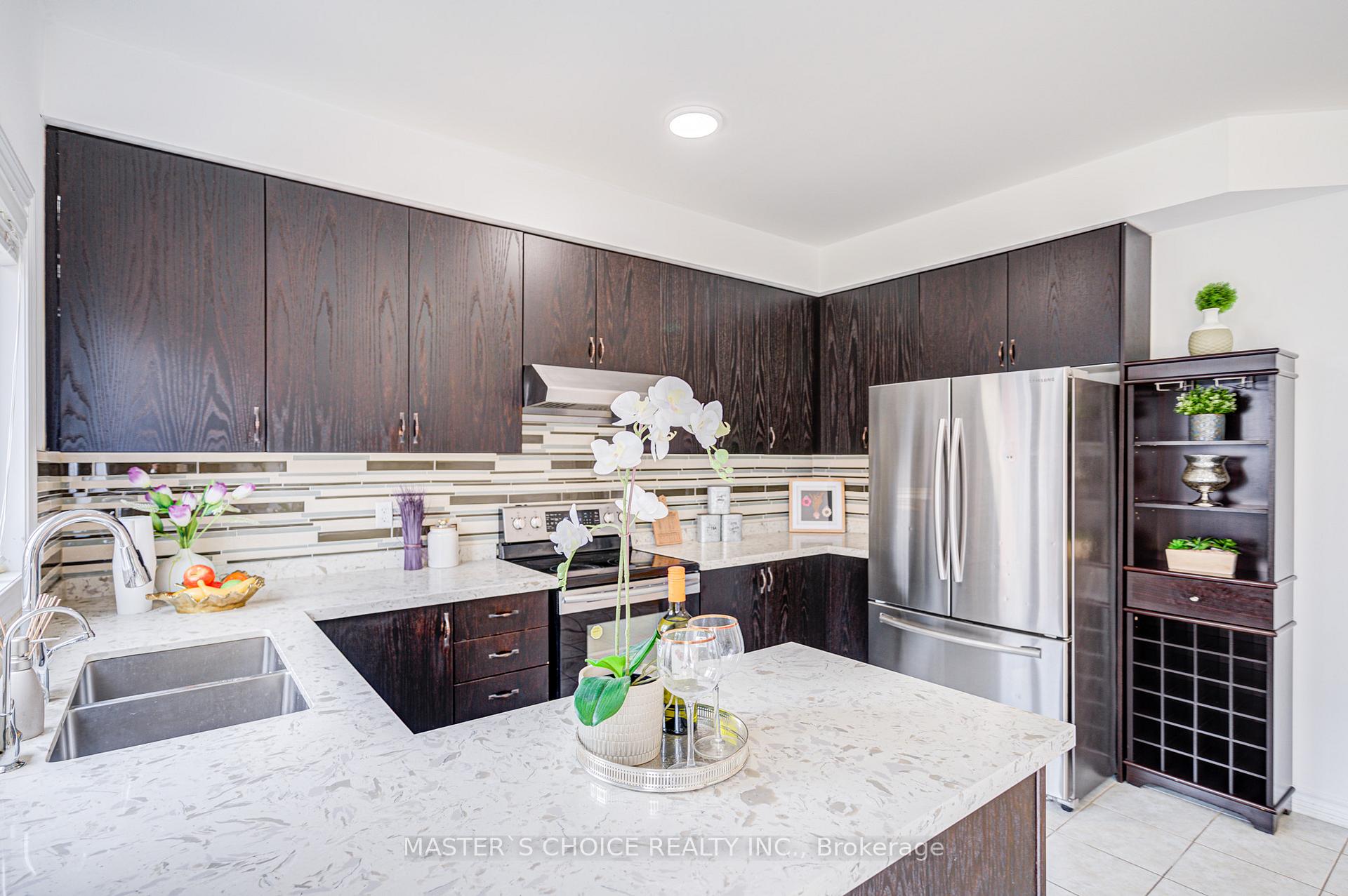 Photo 19 of 729 Hammersly Boulevard, Markham, Wismer — HOMEH