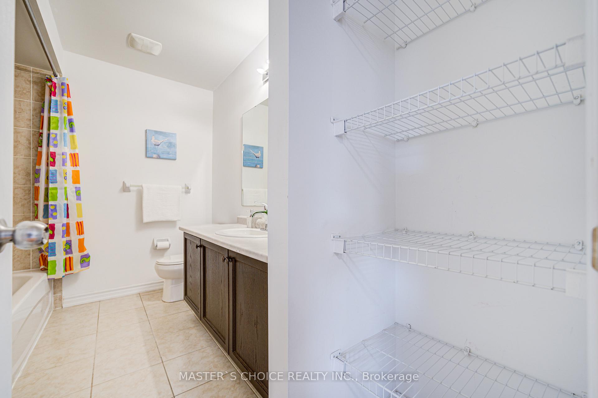 Photo 33 of 729 Hammersly Boulevard, Markham, Wismer — HOMEH