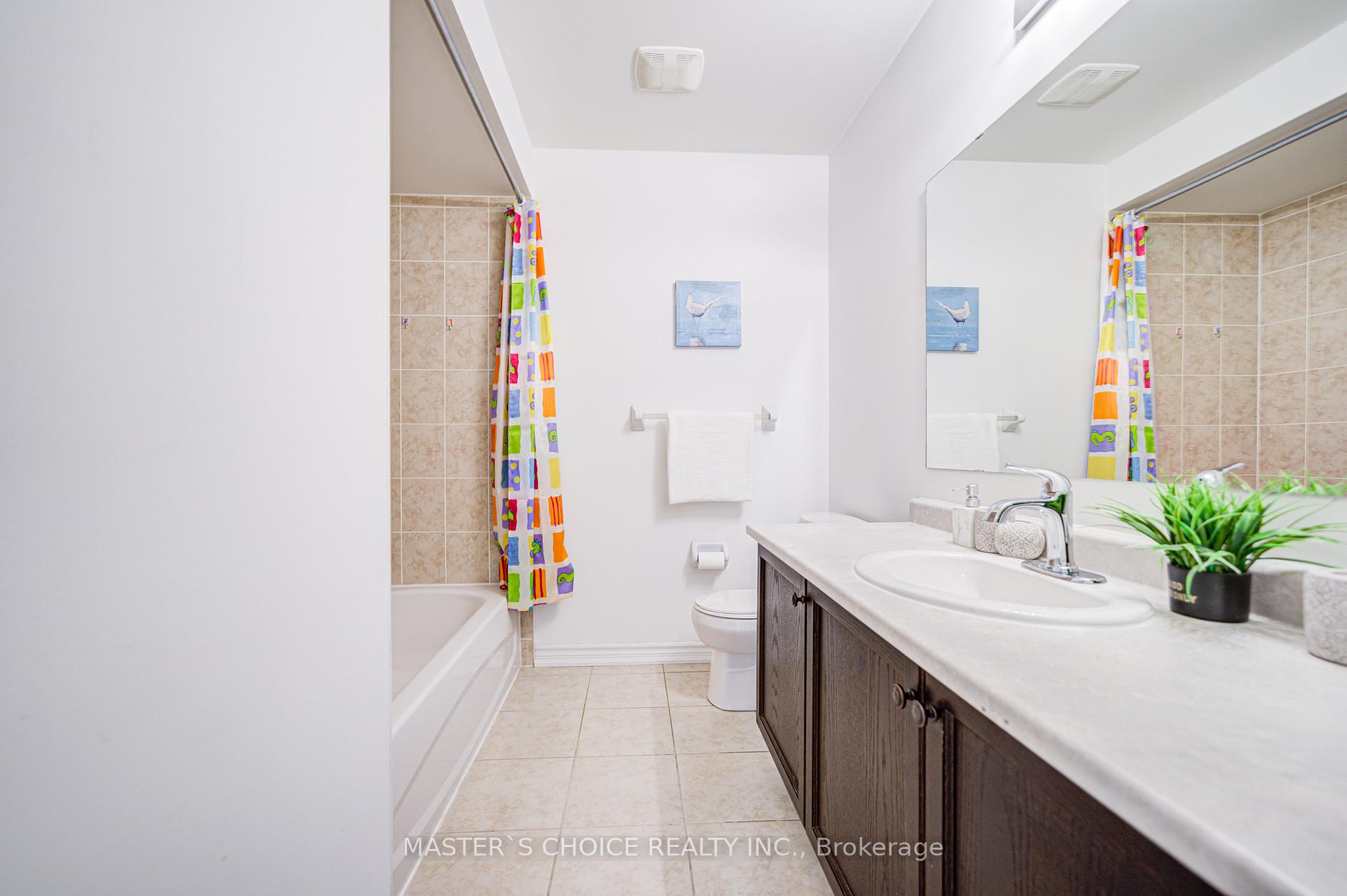 Photo 34 of 729 Hammersly Boulevard, Markham, Wismer — HOMEH