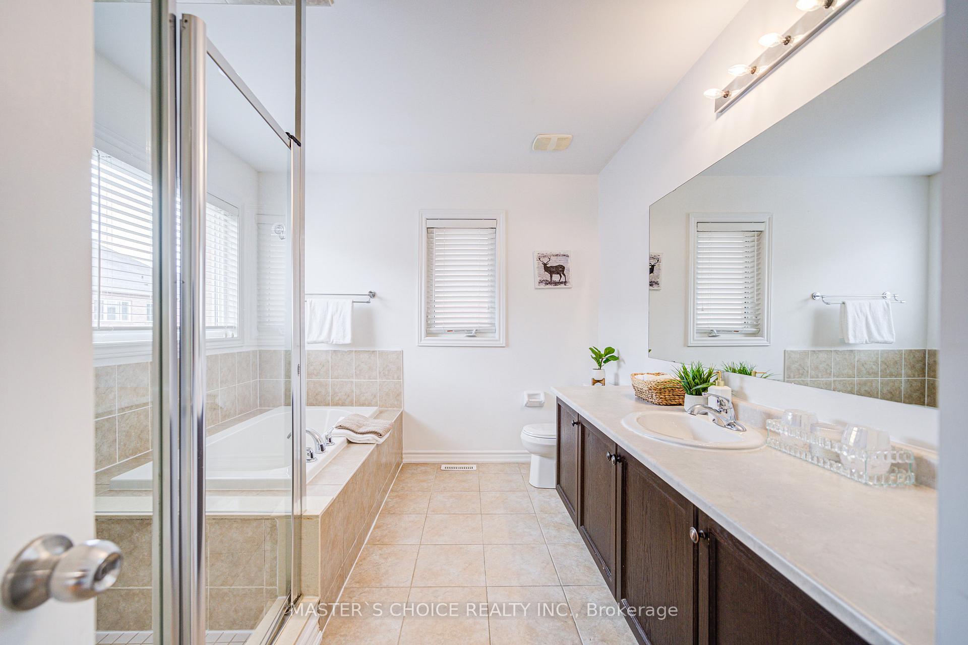 Photo 42 of 729 Hammersly Boulevard, Markham, Wismer — HOMEH