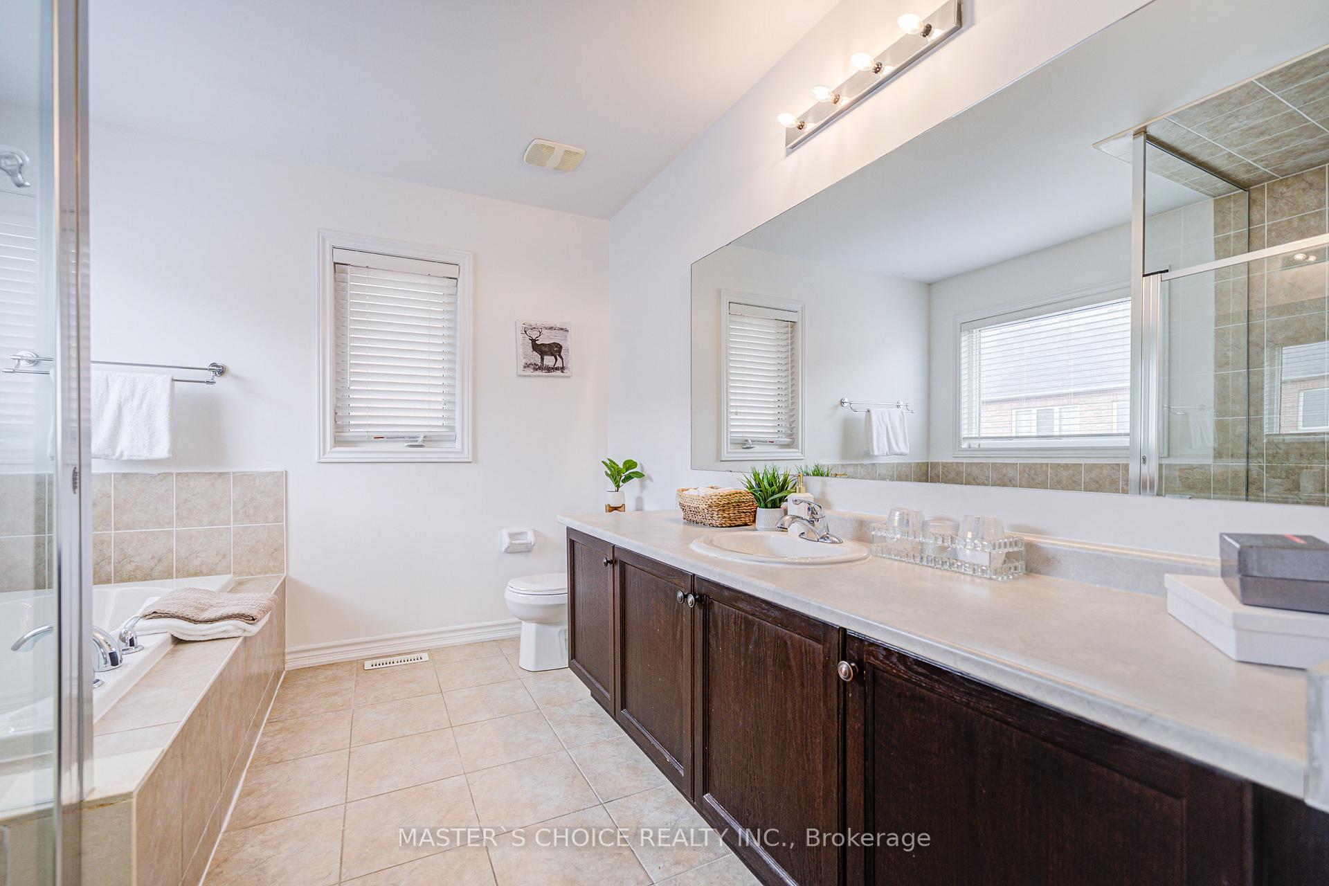Photo 43 of 729 Hammersly Boulevard, Markham, Wismer — HOMEH