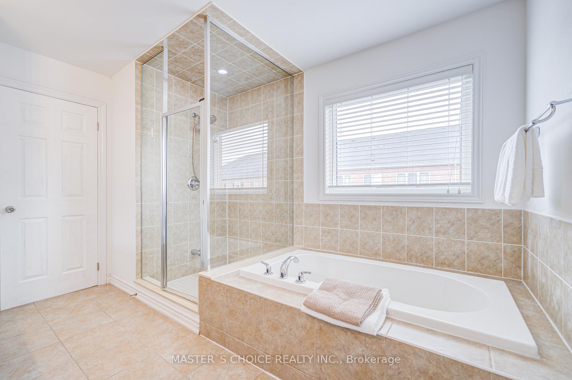 Photo 44 of 729 Hammersly Boulevard, Markham, Wismer — HOMEH