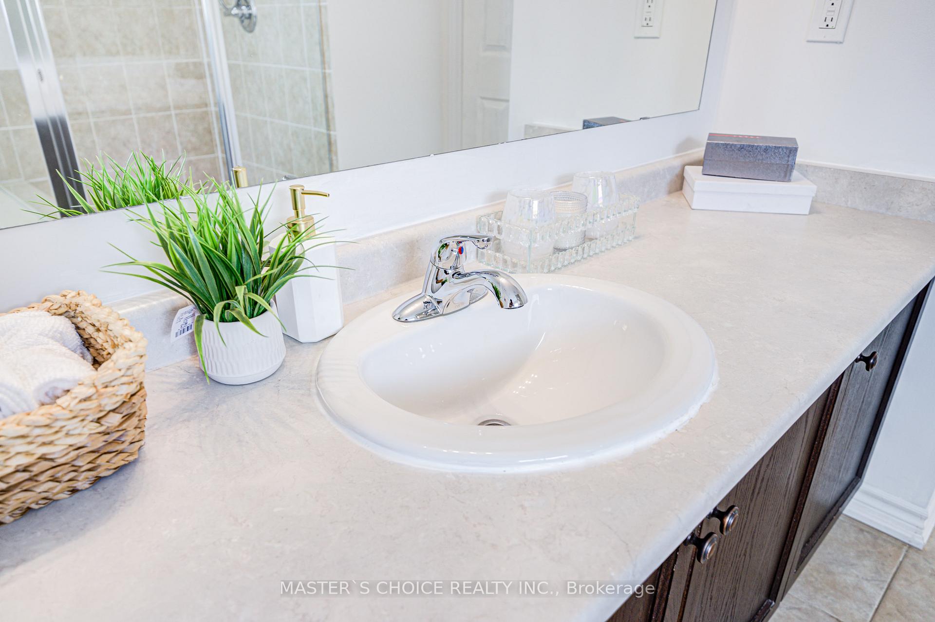 Photo 45 of 729 Hammersly Boulevard, Markham, Wismer — HOMEH