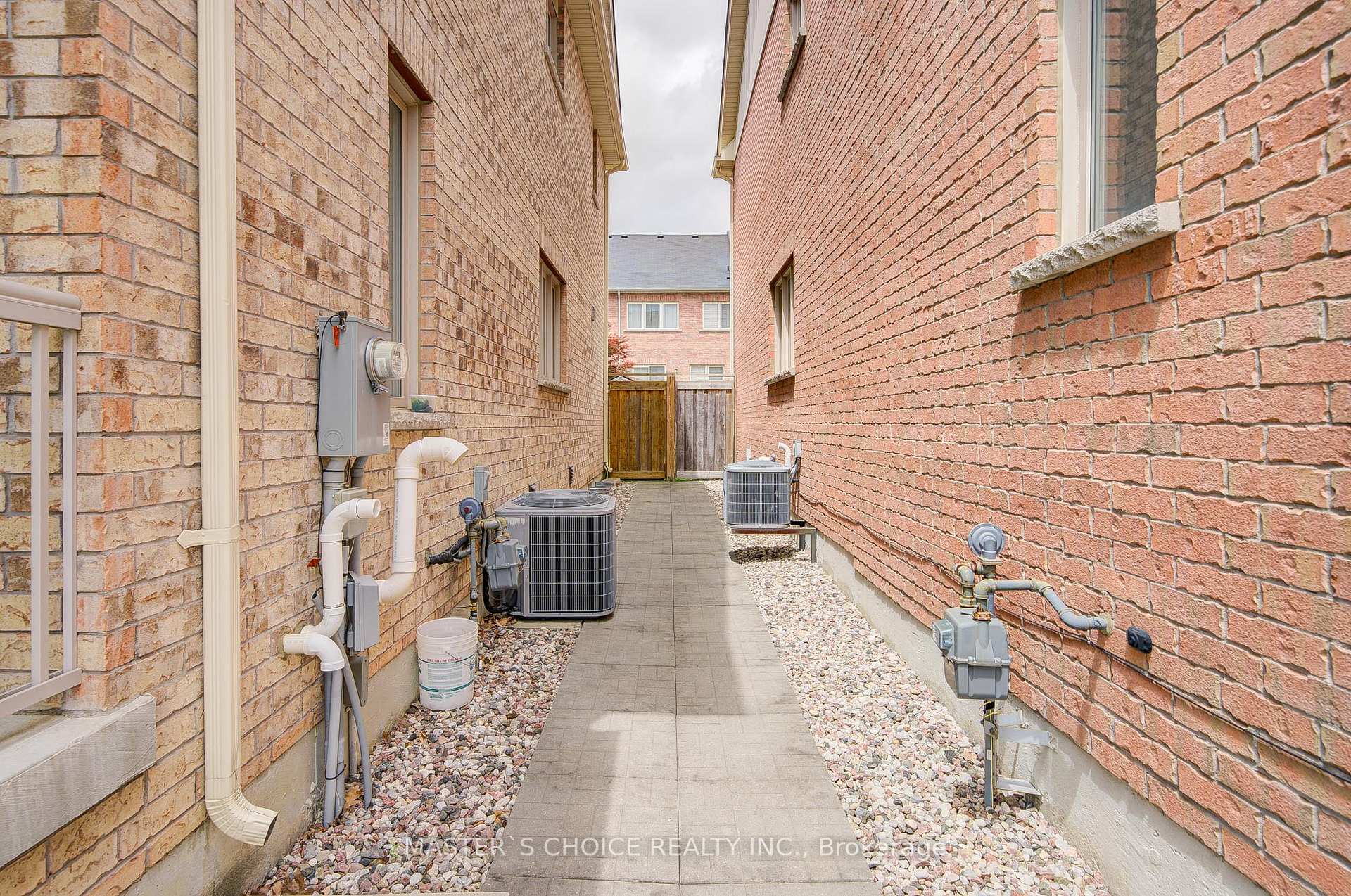 Photo 46 of 729 Hammersly Boulevard, Markham, Wismer — HOMEH