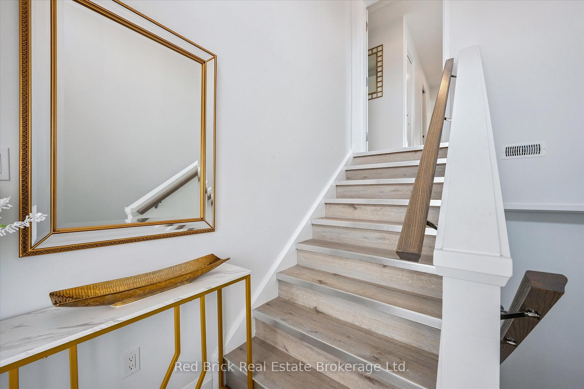 Photo 5 of Unit 10, 182 Bridge Crescent, Minto — HOMEH