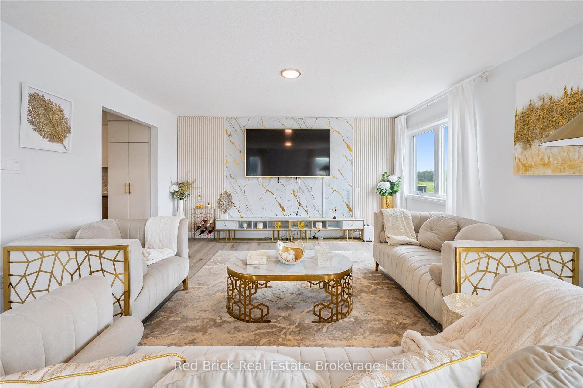 Photo 8 of Unit 10, 182 Bridge Crescent, Minto — HOMEH
