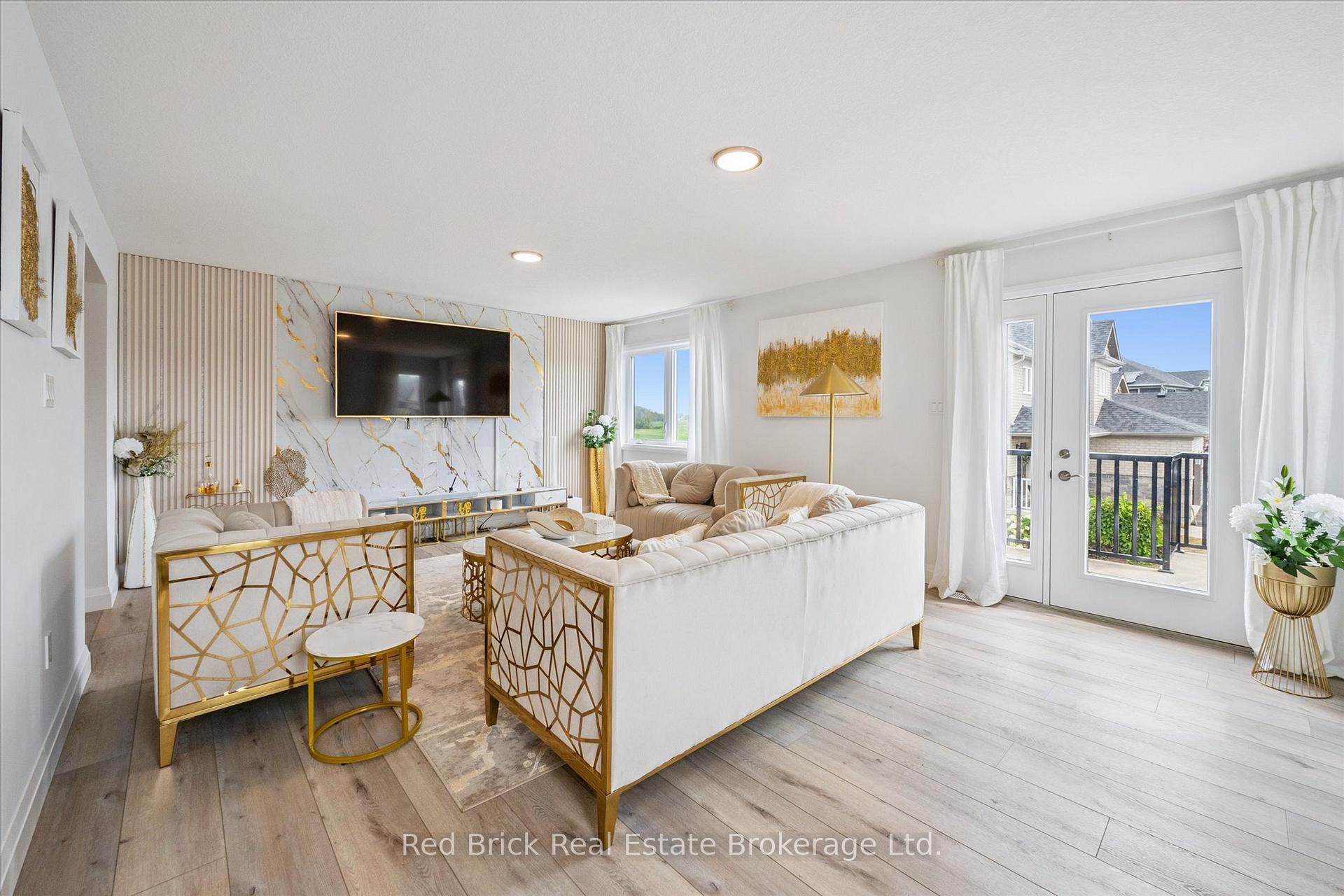 Photo 9 of Unit 10, 182 Bridge Crescent, Minto — HOMEH