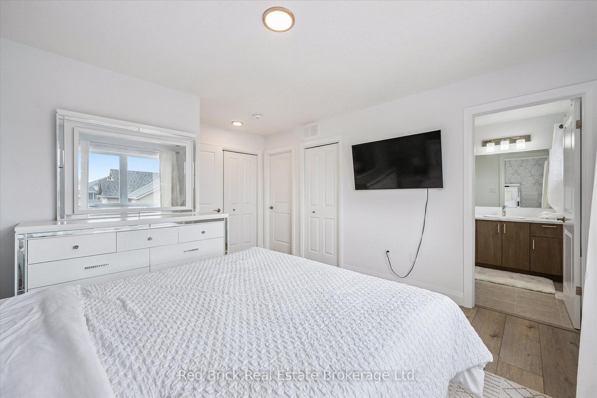 Photo 22 of Unit 10, 182 Bridge Crescent, Minto — HOMEH
