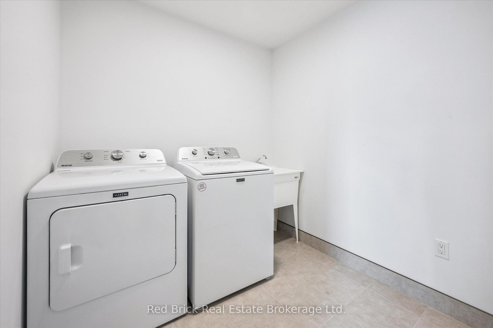 Photo 27 of Unit 10, 182 Bridge Crescent, Minto — HOMEH