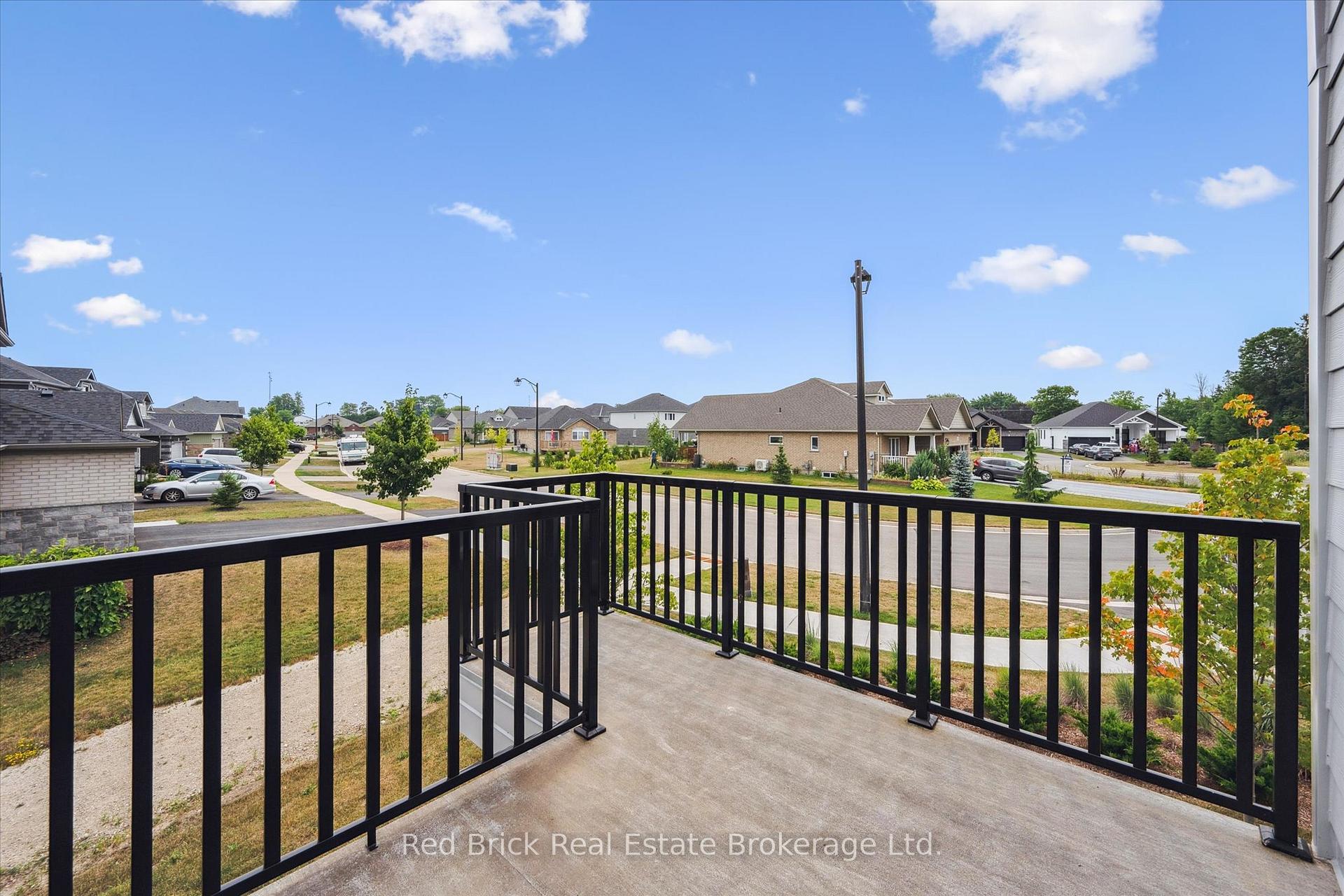 Photo 32 of Unit 10, 182 Bridge Crescent, Minto — HOMEH