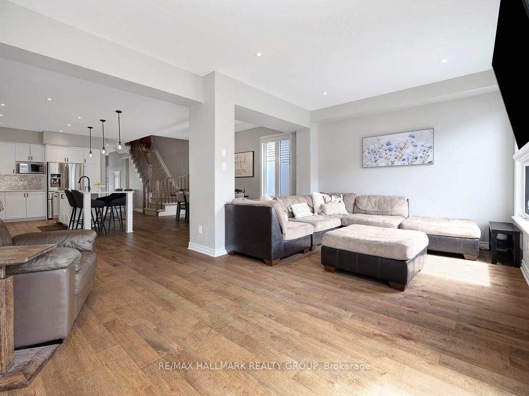 Photo 7 of 103 Warrior Street, Ottawa, Kanata - Emerald Meadows/Trailwest — HOMEH