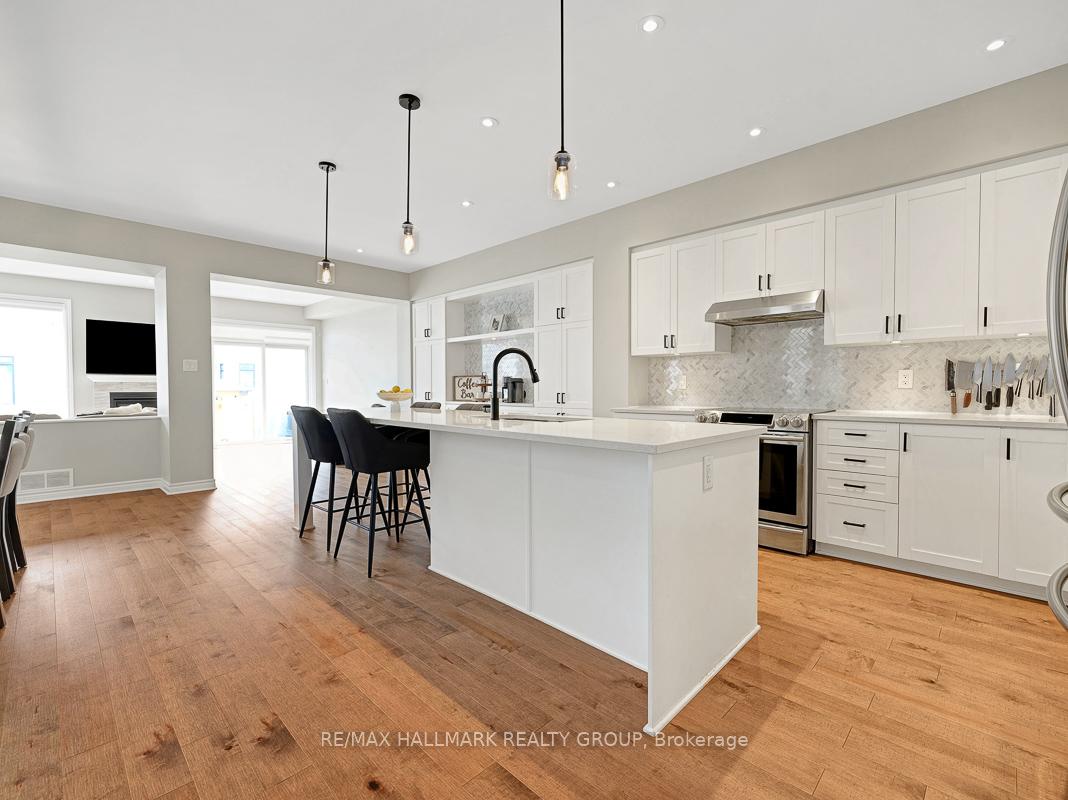 Photo 14 of 103 Warrior Street, Ottawa, Kanata - Emerald Meadows/Trailwest — HOMEH
