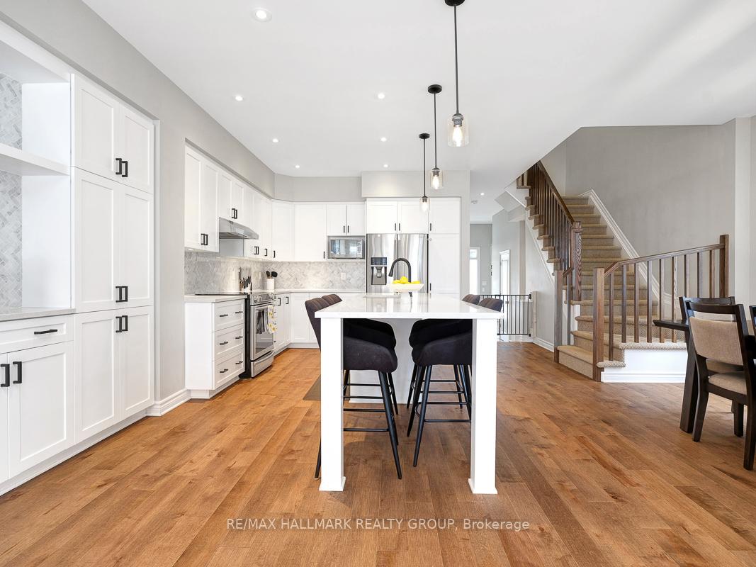 Photo 16 of 103 Warrior Street, Ottawa, Kanata - Emerald Meadows/Trailwest — HOMEH