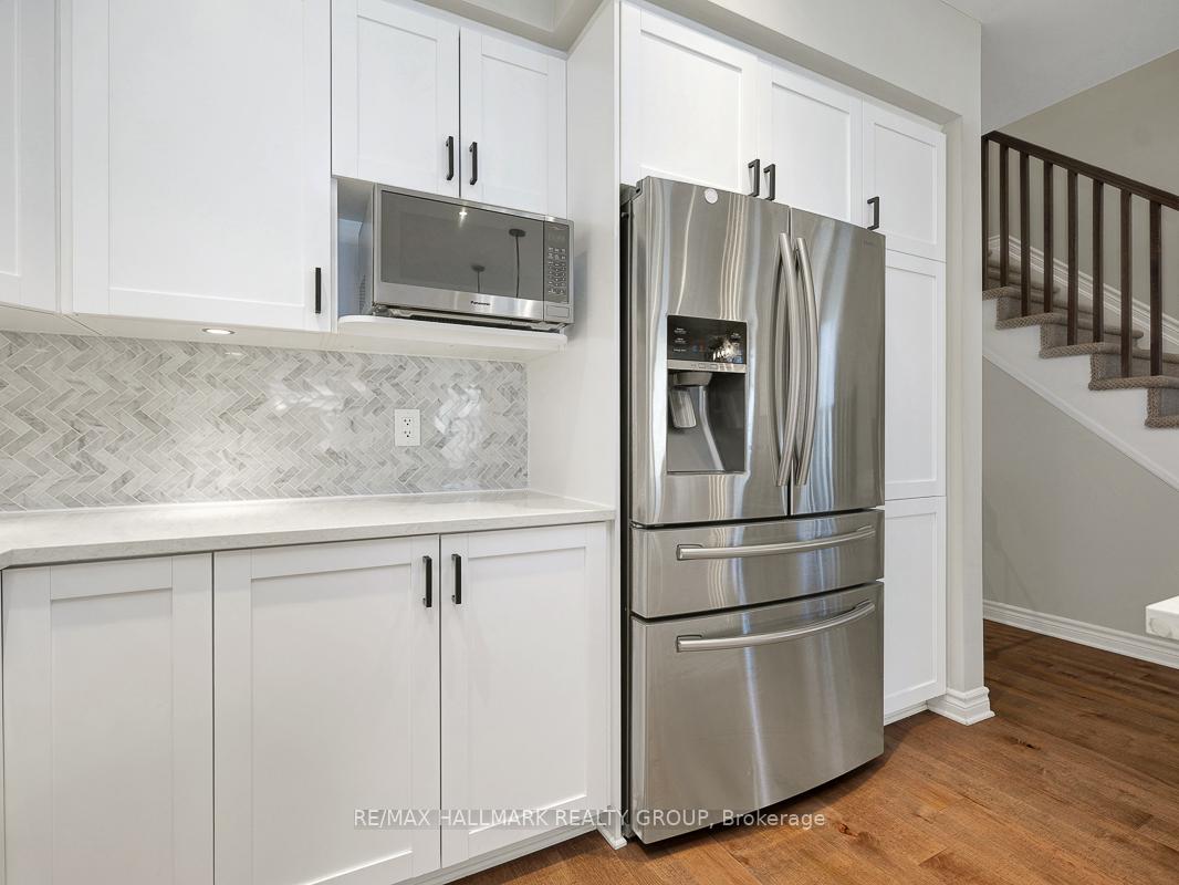Photo 19 of 103 Warrior Street, Ottawa, Kanata - Emerald Meadows/Trailwest — HOMEH