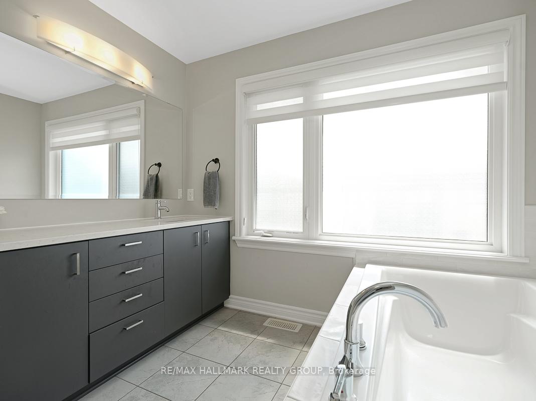 Photo 25 of 103 Warrior Street, Ottawa, Kanata - Emerald Meadows/Trailwest — HOMEH