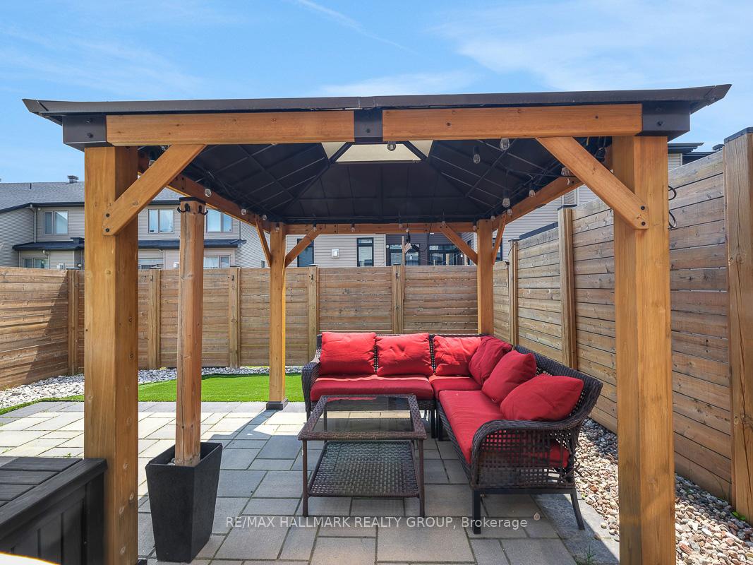 Photo 40 of 103 Warrior Street, Ottawa, Kanata - Emerald Meadows/Trailwest — HOMEH