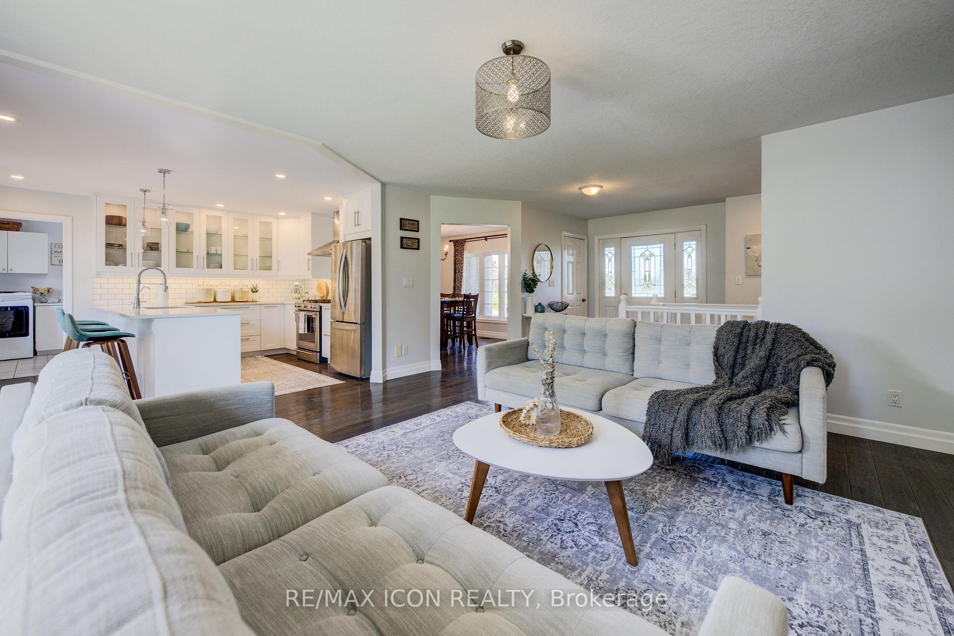 Photo 11 of 17 Minto Pines Road, Minto — HOMEH