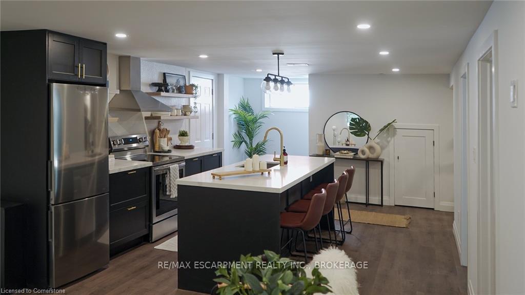 Photo 4 of Unit Lower, 46 Cloke Court, Hamilton, Sunninghill — HOMEH