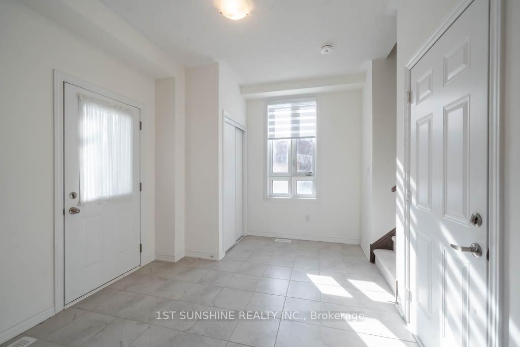 Photo 3 of 56 Imperial College Lane, Markham, Wismer — HOMEH
