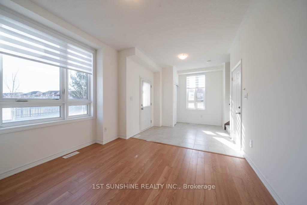 Photo 6 of 56 Imperial College Lane, Markham, Wismer — HOMEH