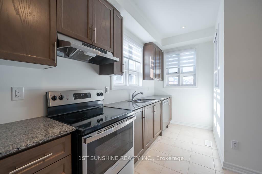 Photo 9 of 56 Imperial College Lane, Markham, Wismer — HOMEH