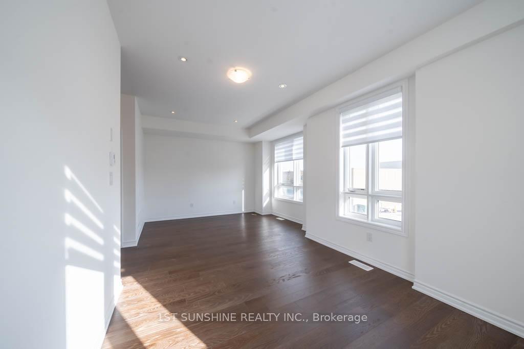 Photo 17 of 56 Imperial College Lane, Markham, Wismer — HOMEH