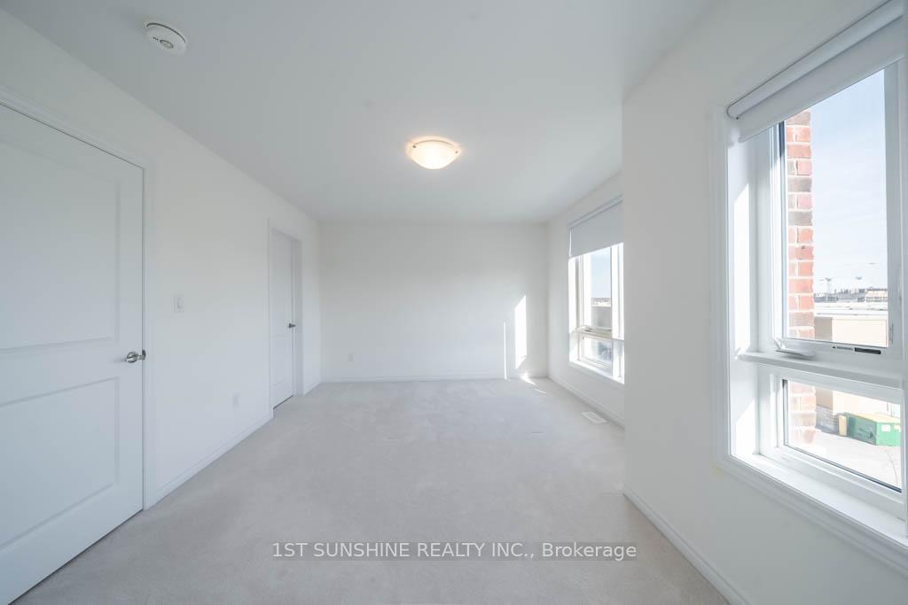 Photo 25 of 56 Imperial College Lane, Markham, Wismer — HOMEH