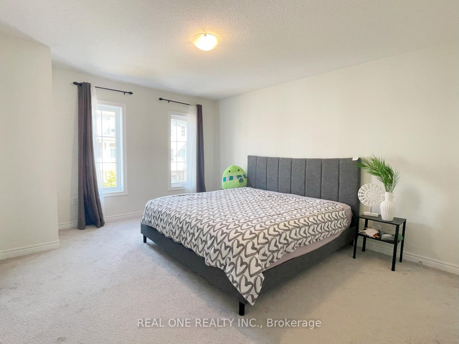 Photo 12 of 7 Sharp Drive, Hamilton, Meadowlands — HOMEH