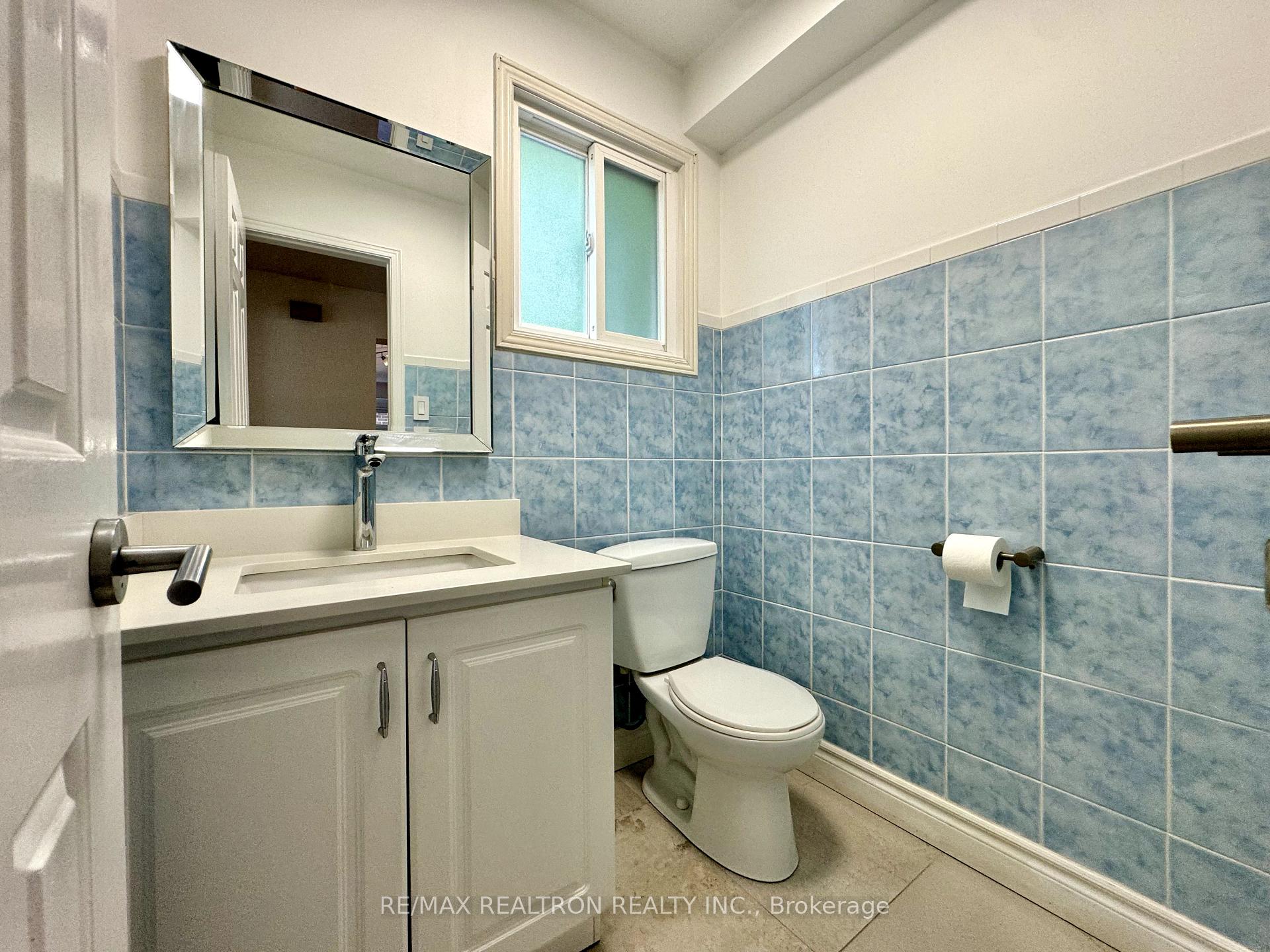 Photo 14 of 228 Risebrough Circle, Markham, Milliken Mills West — HOMEH
