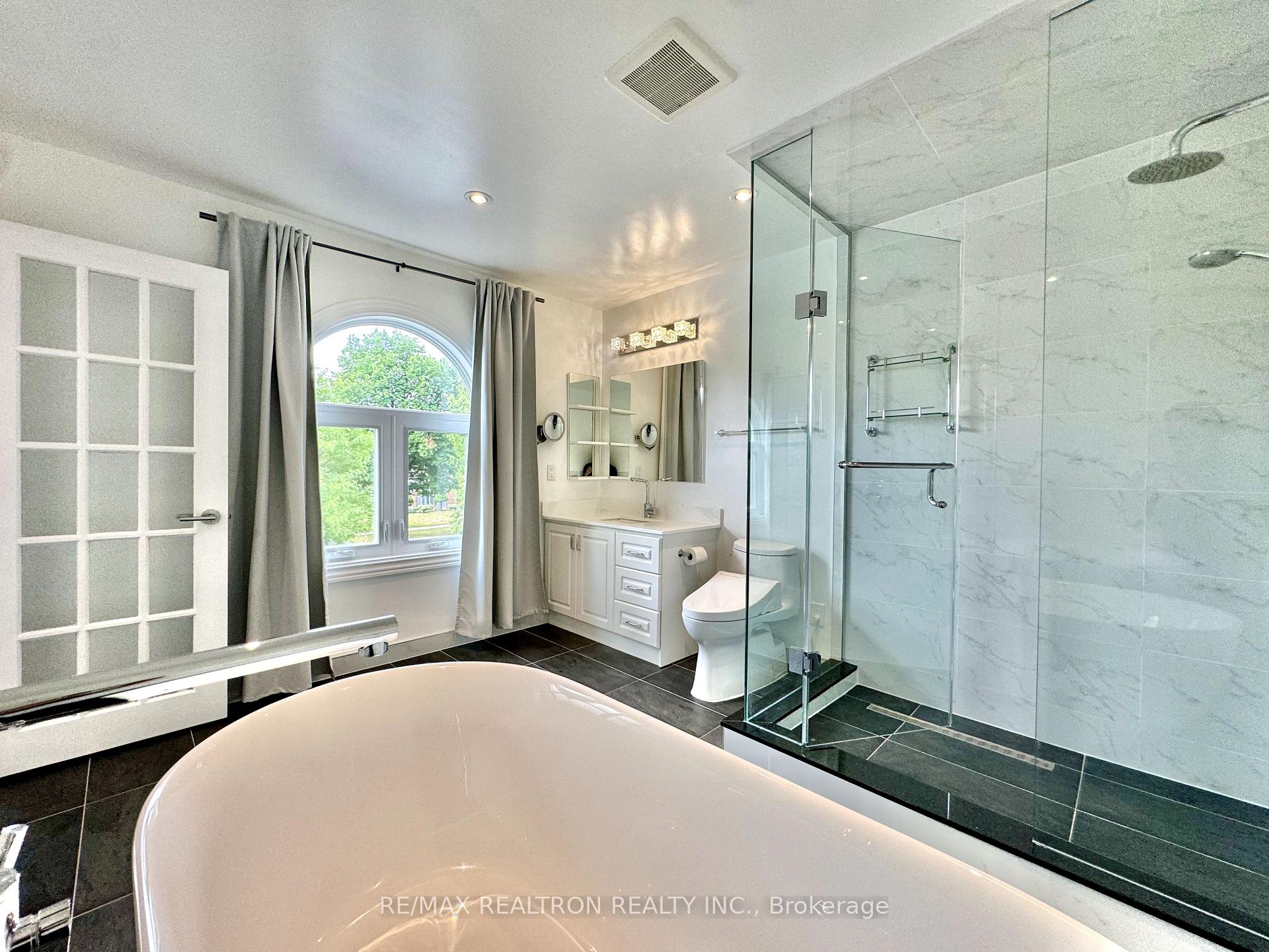 Photo 20 of 228 Risebrough Circle, Markham, Milliken Mills West — HOMEH