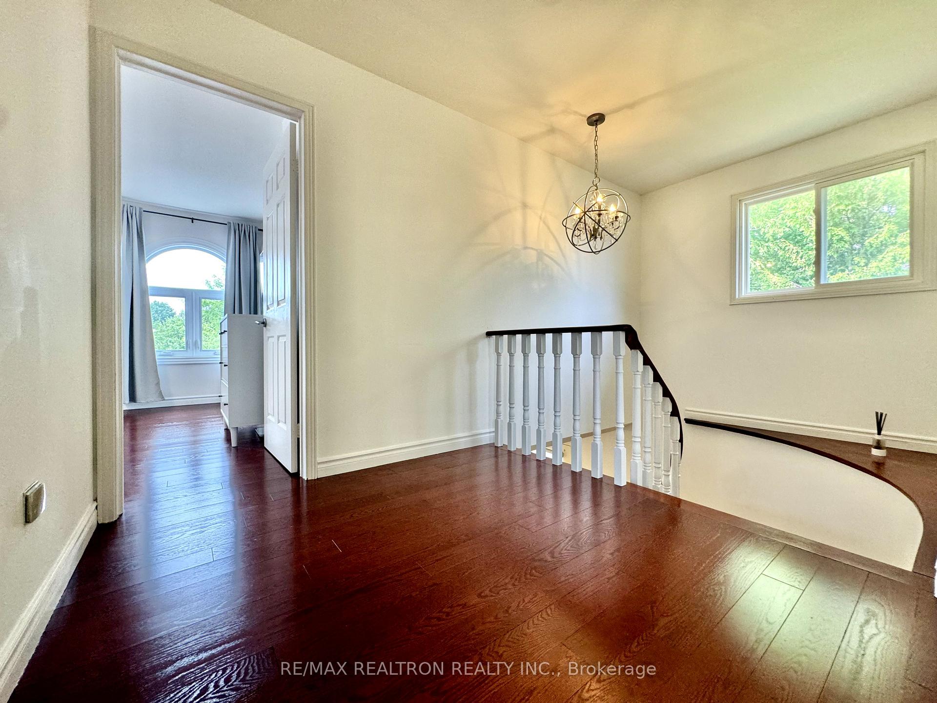 Photo 24 of 228 Risebrough Circle, Markham, Milliken Mills West — HOMEH