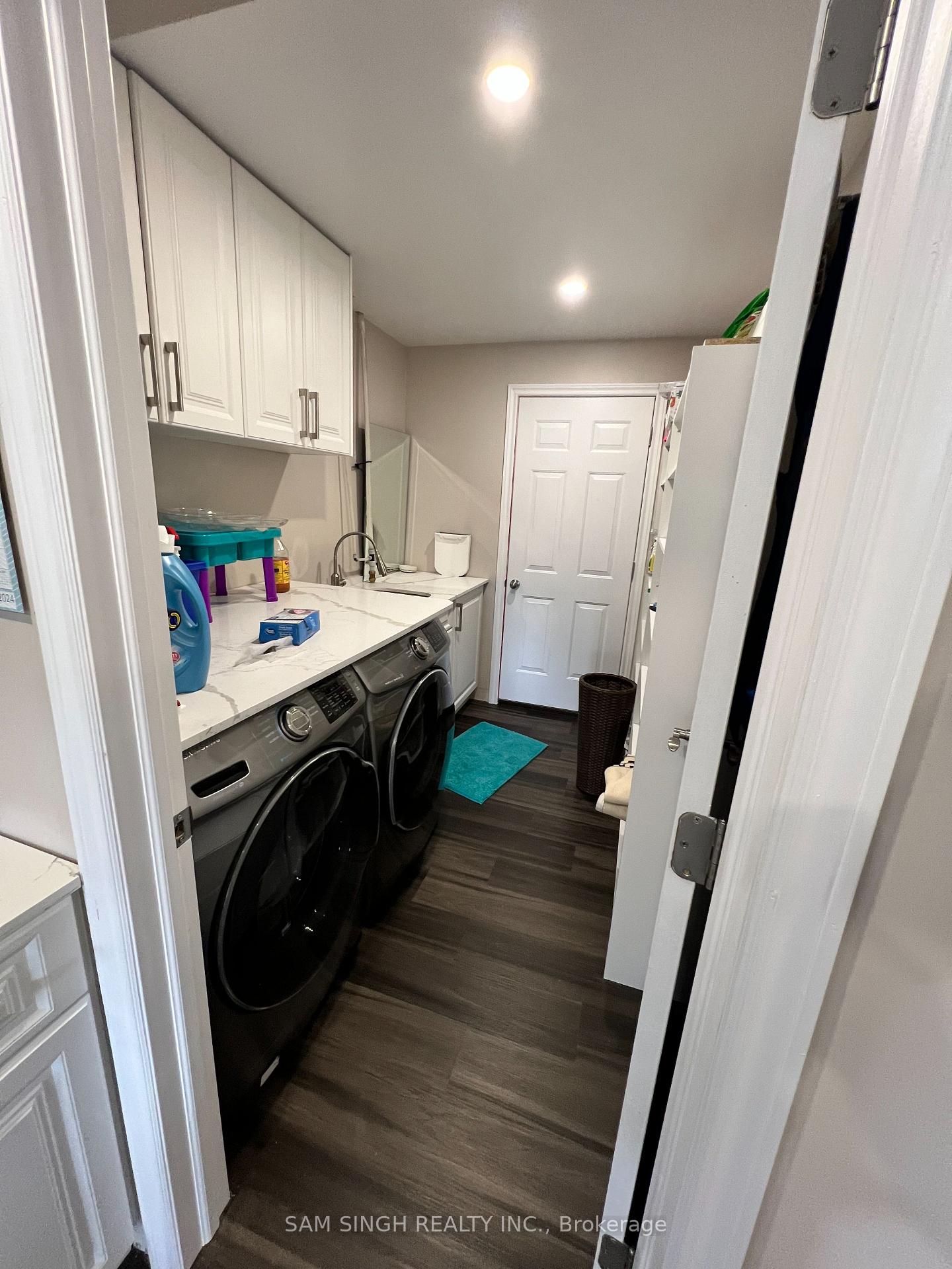Photo 7 of 194 Queen Street, Middlesex Centre, Komoka — HOMEH