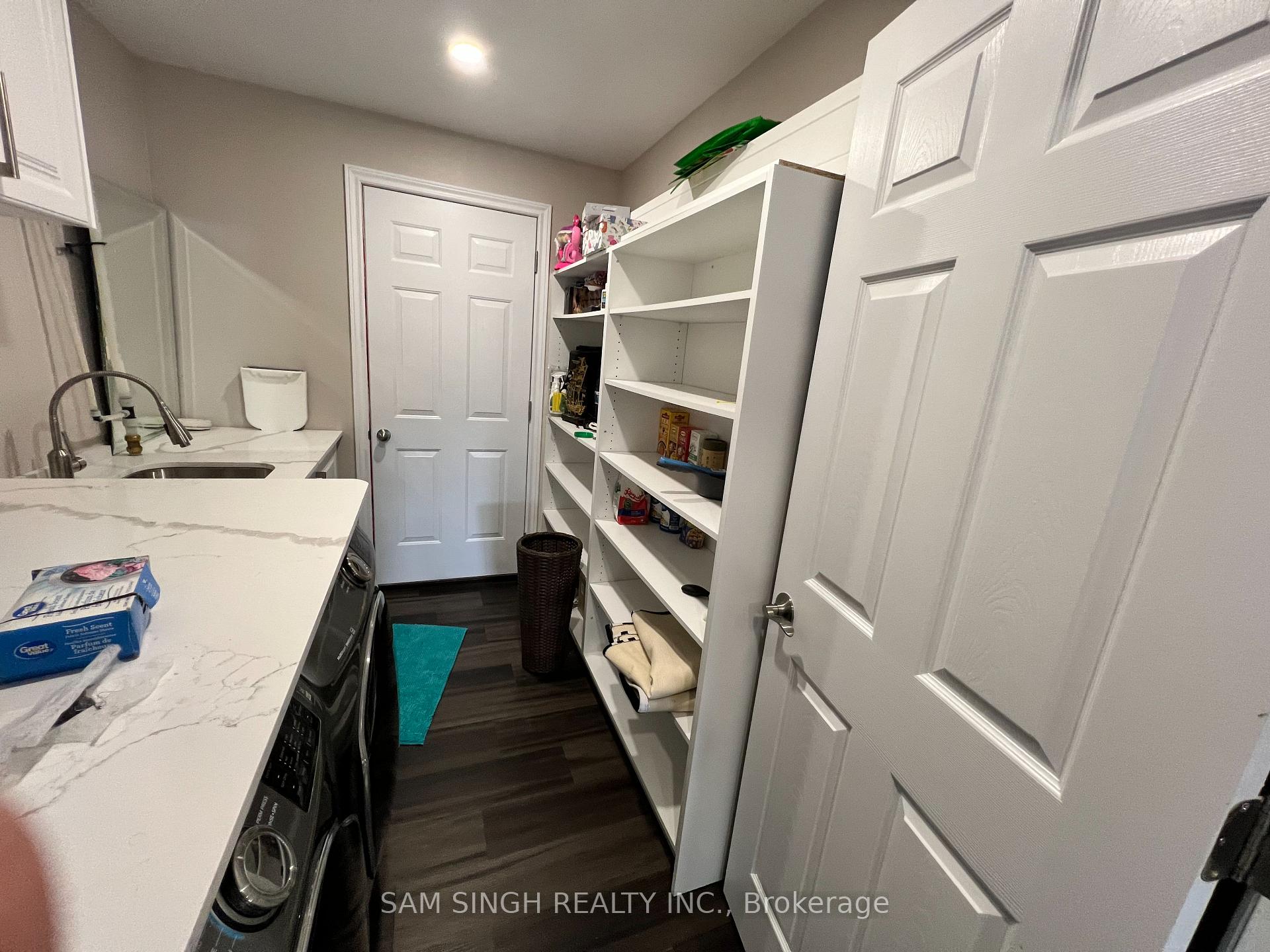 Photo 8 of 194 Queen Street, Middlesex Centre, Komoka — HOMEH