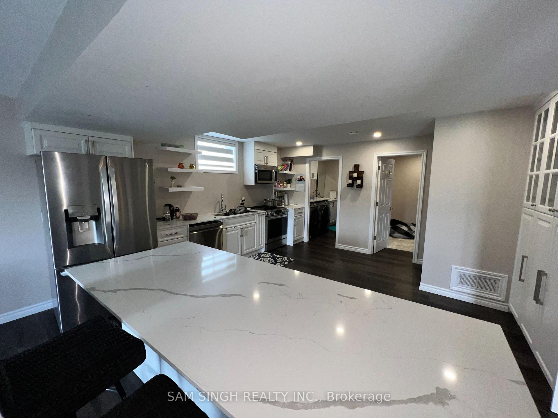 Photo 9 of 194 Queen Street, Middlesex Centre, Komoka — HOMEH