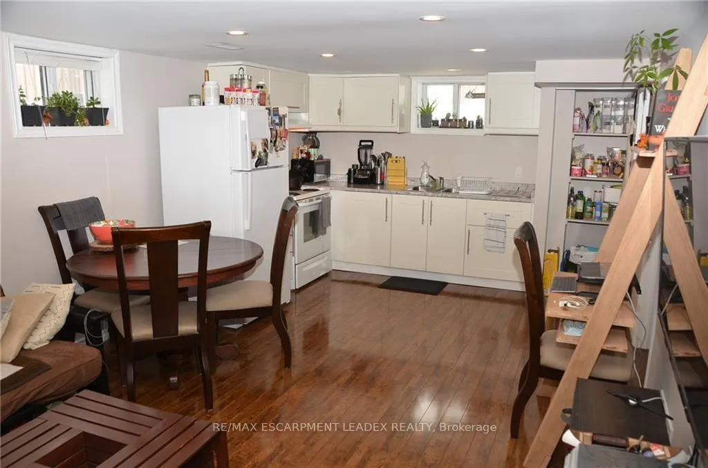 Photo 3 of Unit 2, 82 Palmer Road, Hamilton, Berrisfield — HOMEH
