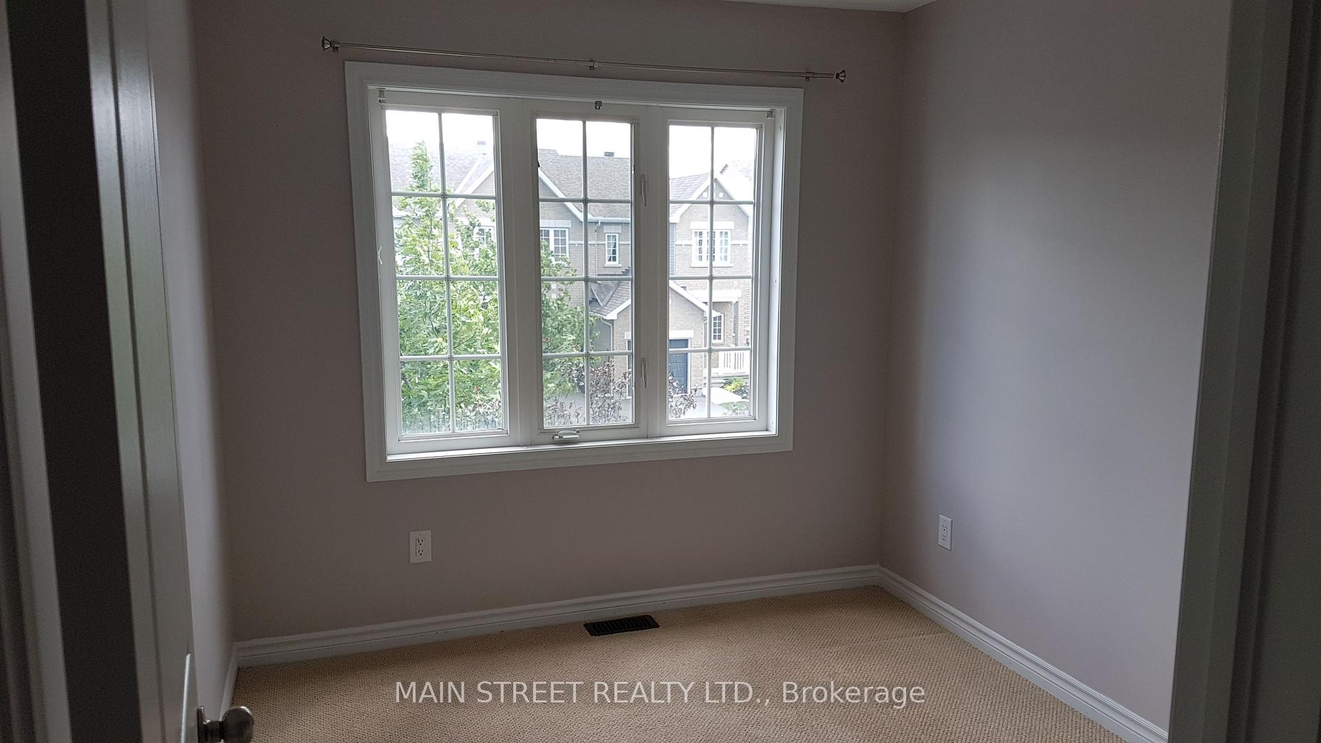 Photo 9 of 351 Kingbrook Drive, Ottawa, Kanata - Bridlewood — HOMEH