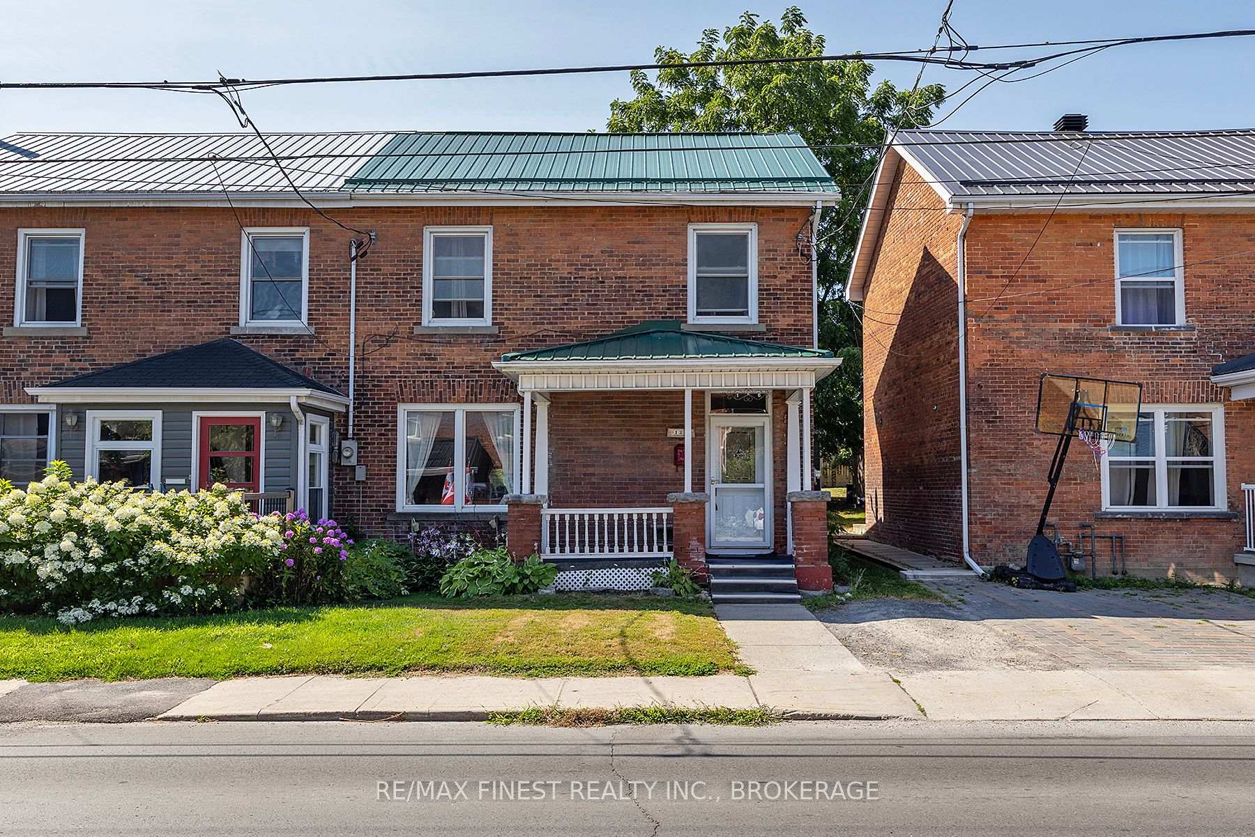 Photo 2 of 126 Stephen Street, Kingston, East of Sir John A. Blvd — HOMEH