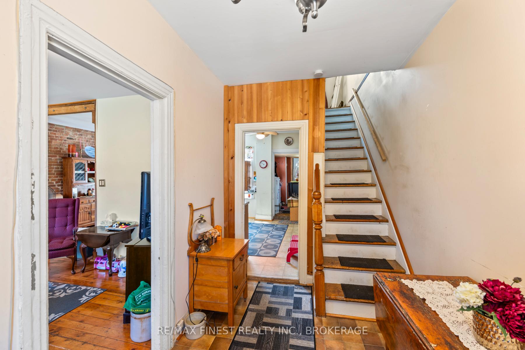 Photo 7 of 126 Stephen Street, Kingston, East of Sir John A. Blvd — HOMEH