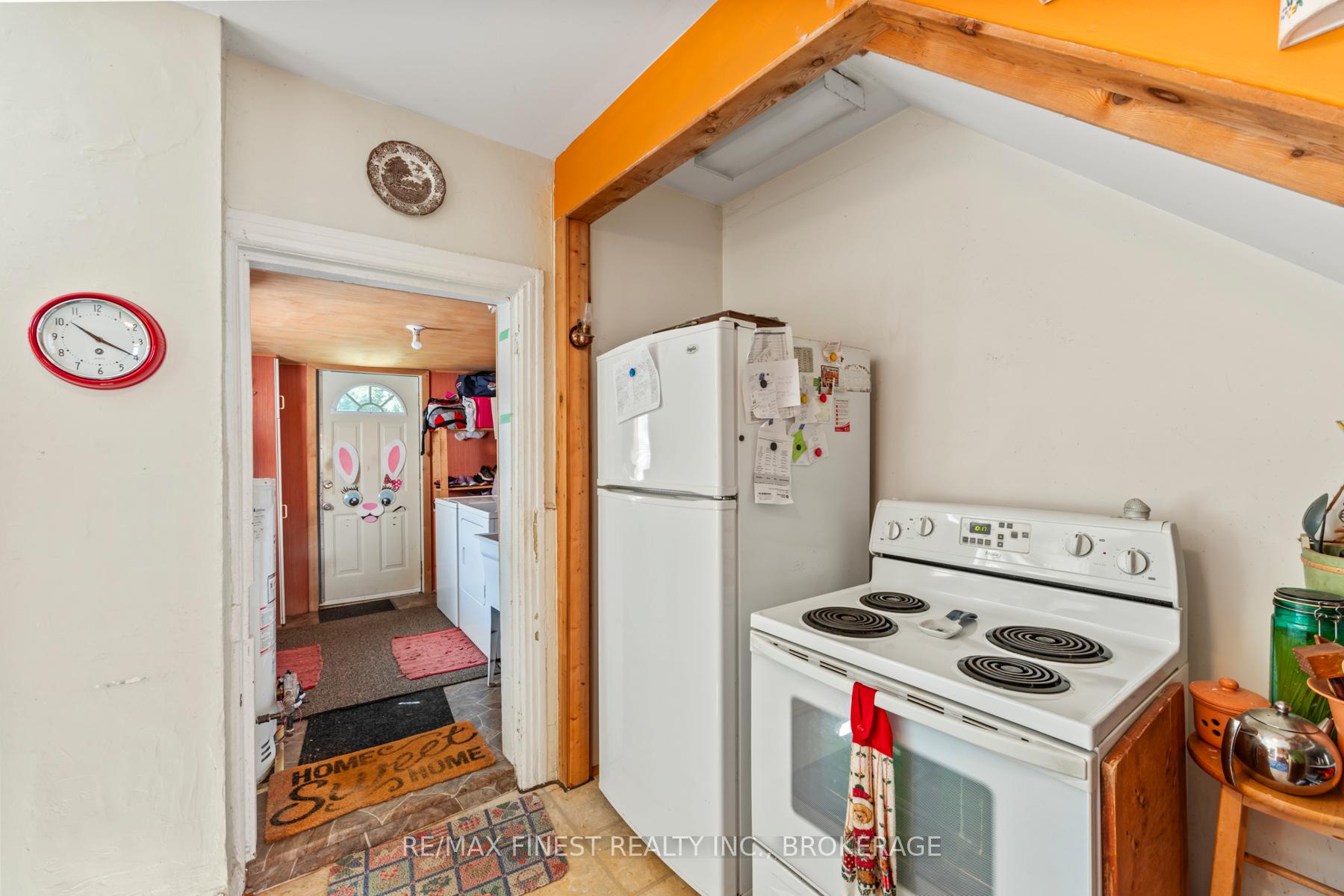 Photo 16 of 126 Stephen Street, Kingston, East of Sir John A. Blvd — HOMEH