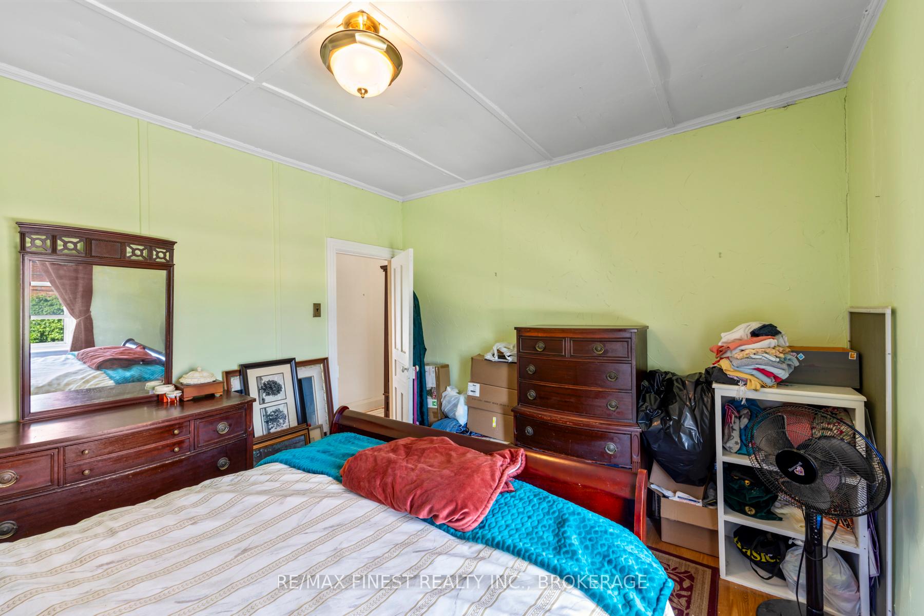 Photo 23 of 126 Stephen Street, Kingston, East of Sir John A. Blvd — HOMEH