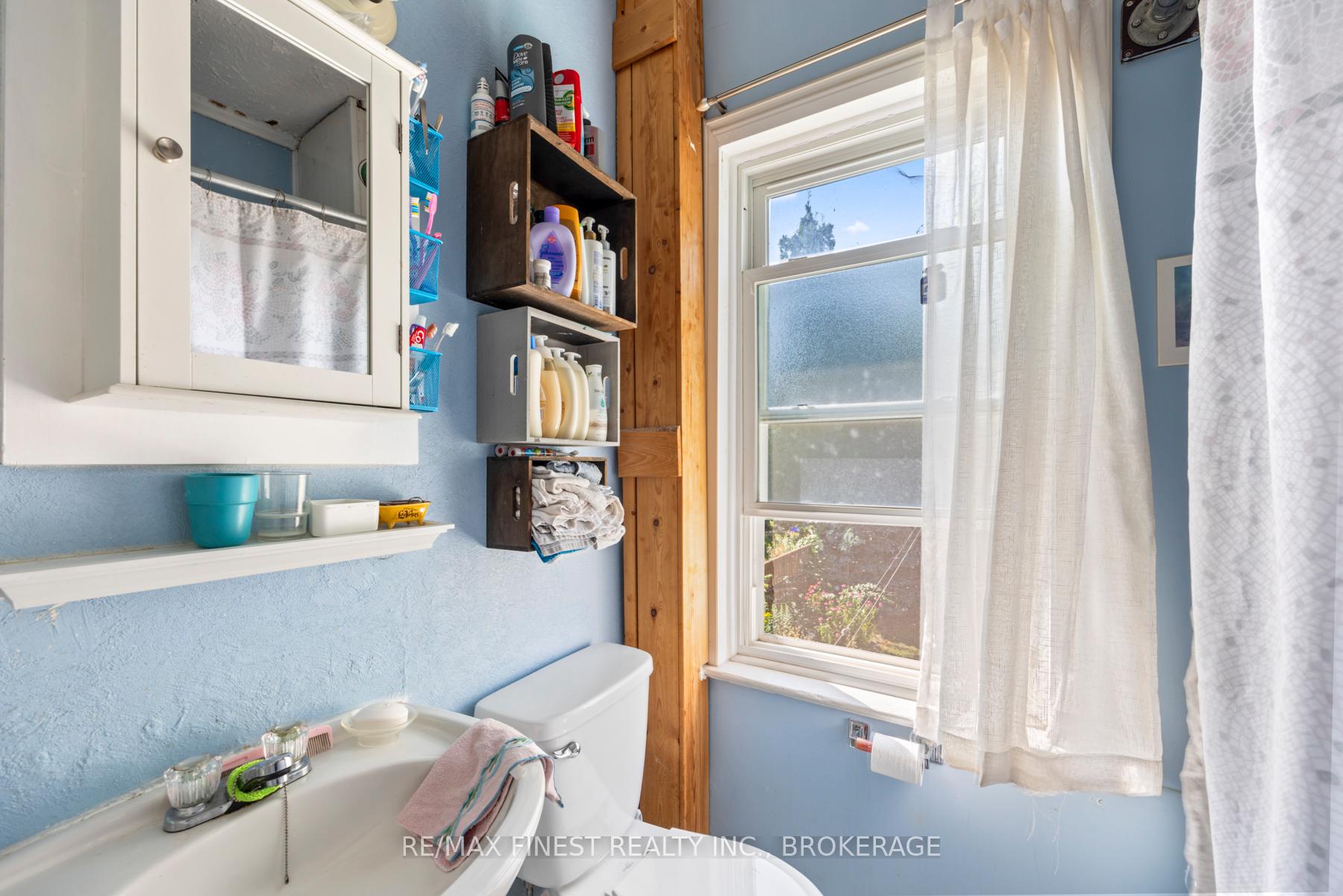 Photo 26 of 126 Stephen Street, Kingston, East of Sir John A. Blvd — HOMEH
