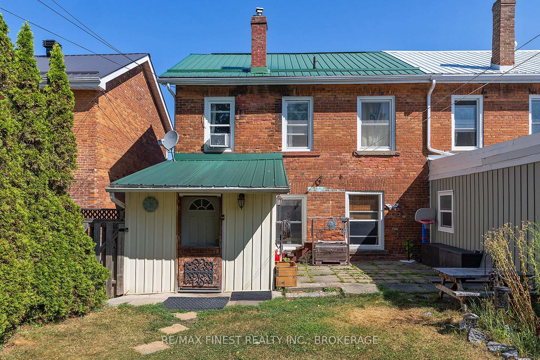 Photo 32 of 126 Stephen Street, Kingston, East of Sir John A. Blvd — HOMEH