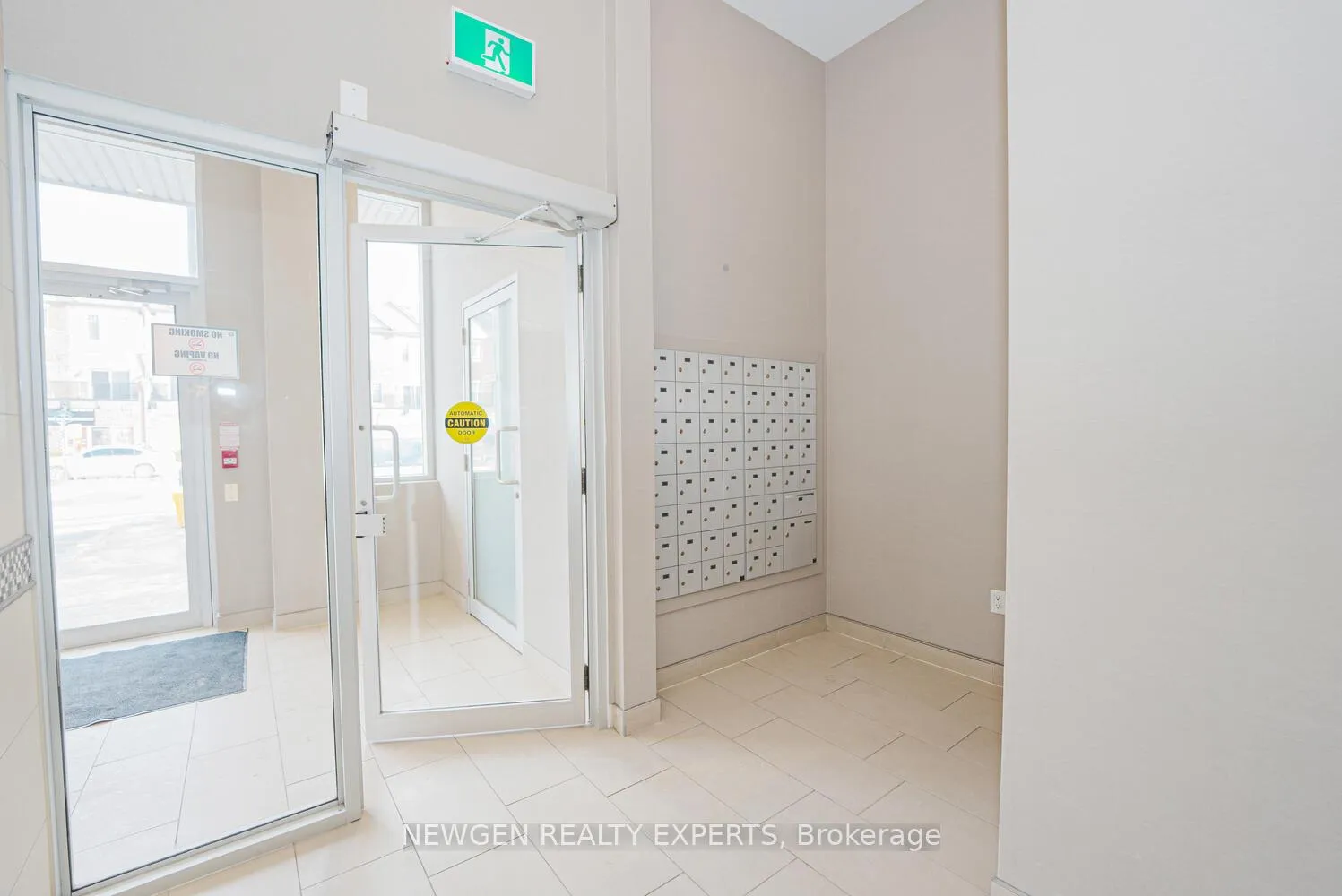 Photo 6 of Unit 306, 50 Sky Harbour Drive, Brampton, Brampton West — HOMEH