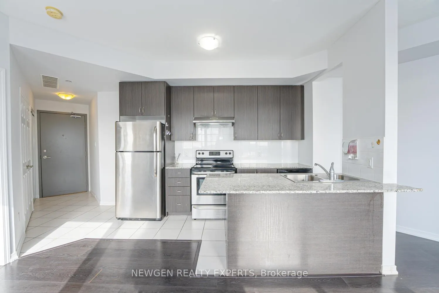 Photo 16 of Unit 306, 50 Sky Harbour Drive, Brampton, Brampton West — HOMEH