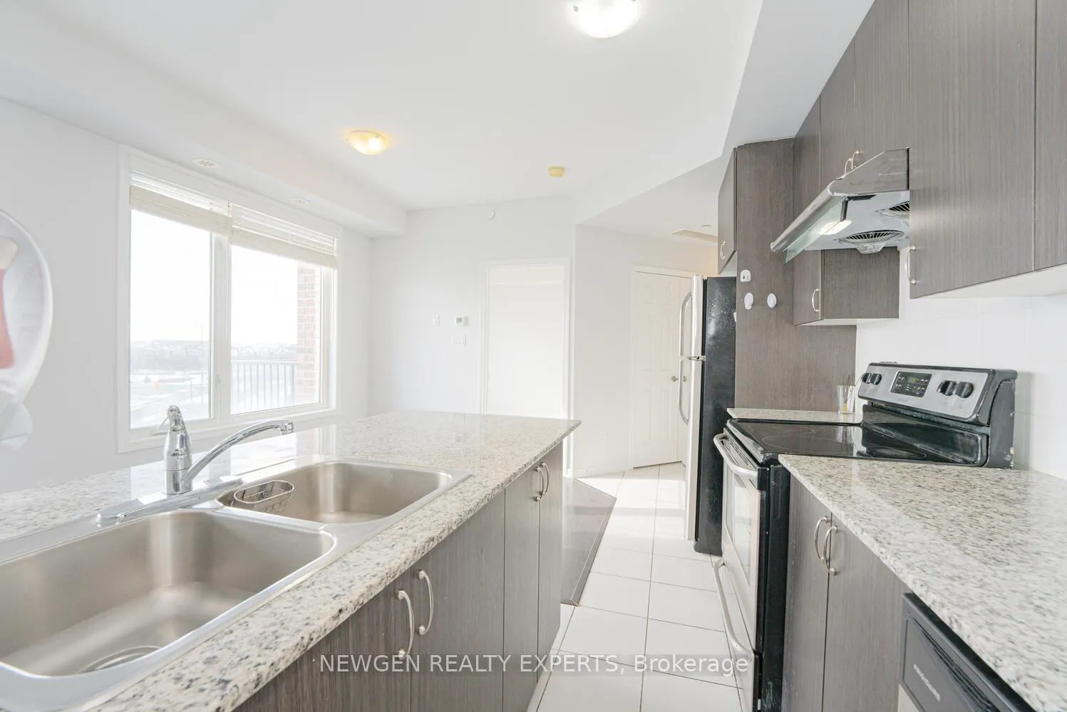 Photo 17 of Unit 306, 50 Sky Harbour Drive, Brampton, Brampton West — HOMEH