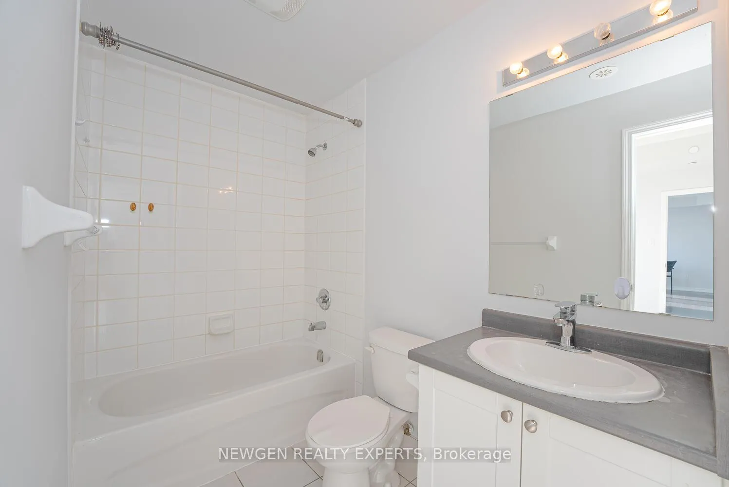 Photo 21 of Unit 306, 50 Sky Harbour Drive, Brampton, Brampton West — HOMEH