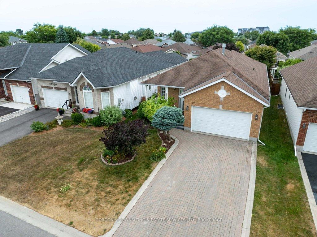 Photo 2 of 303 Cavendish Crescent, Kingston, City Northwest — HOMEH