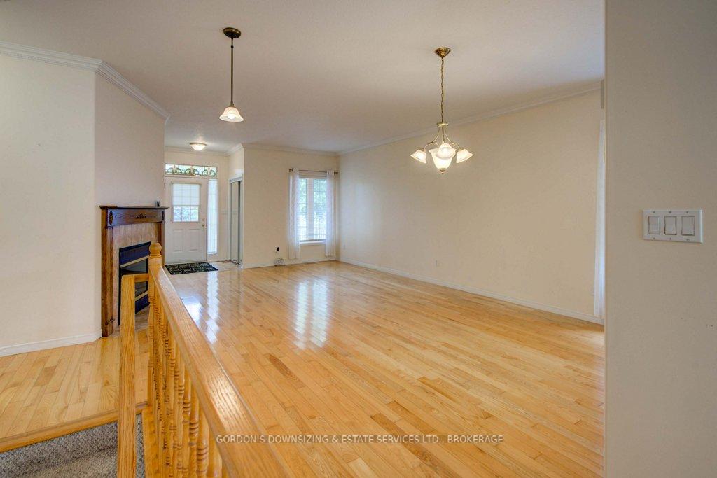 Photo 7 of 303 Cavendish Crescent, Kingston, City Northwest — HOMEH
